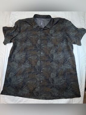 Van Heusen Button up Shortsleeve Safari shirt with Olive Leaf-Print